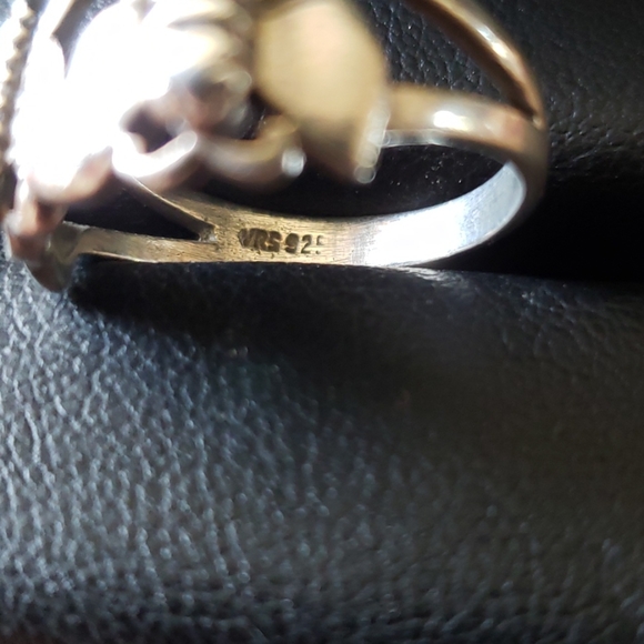 ring - Picture 2 of 3